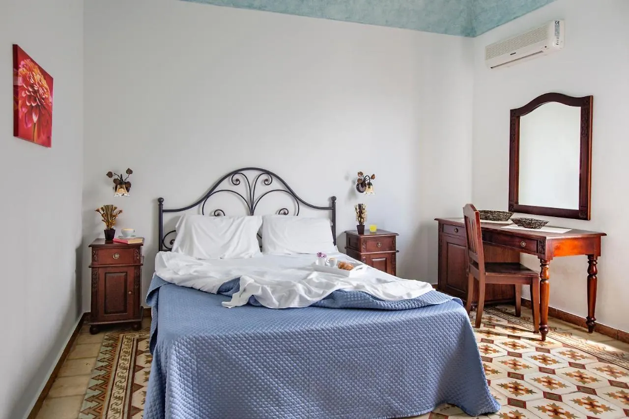 Cala Di Ponente Hotel Castelluzzo 2*,  Italien