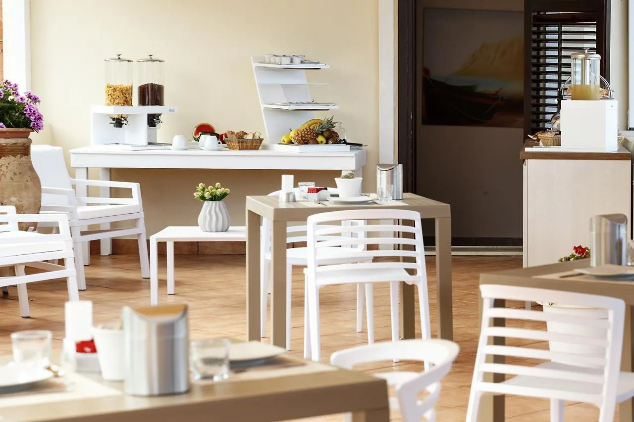 Cala Di Ponente Hotel Castelluzzo